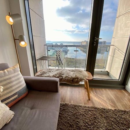 Stunning Mersey View Flat W Parking In Liverpool Extérieur photo