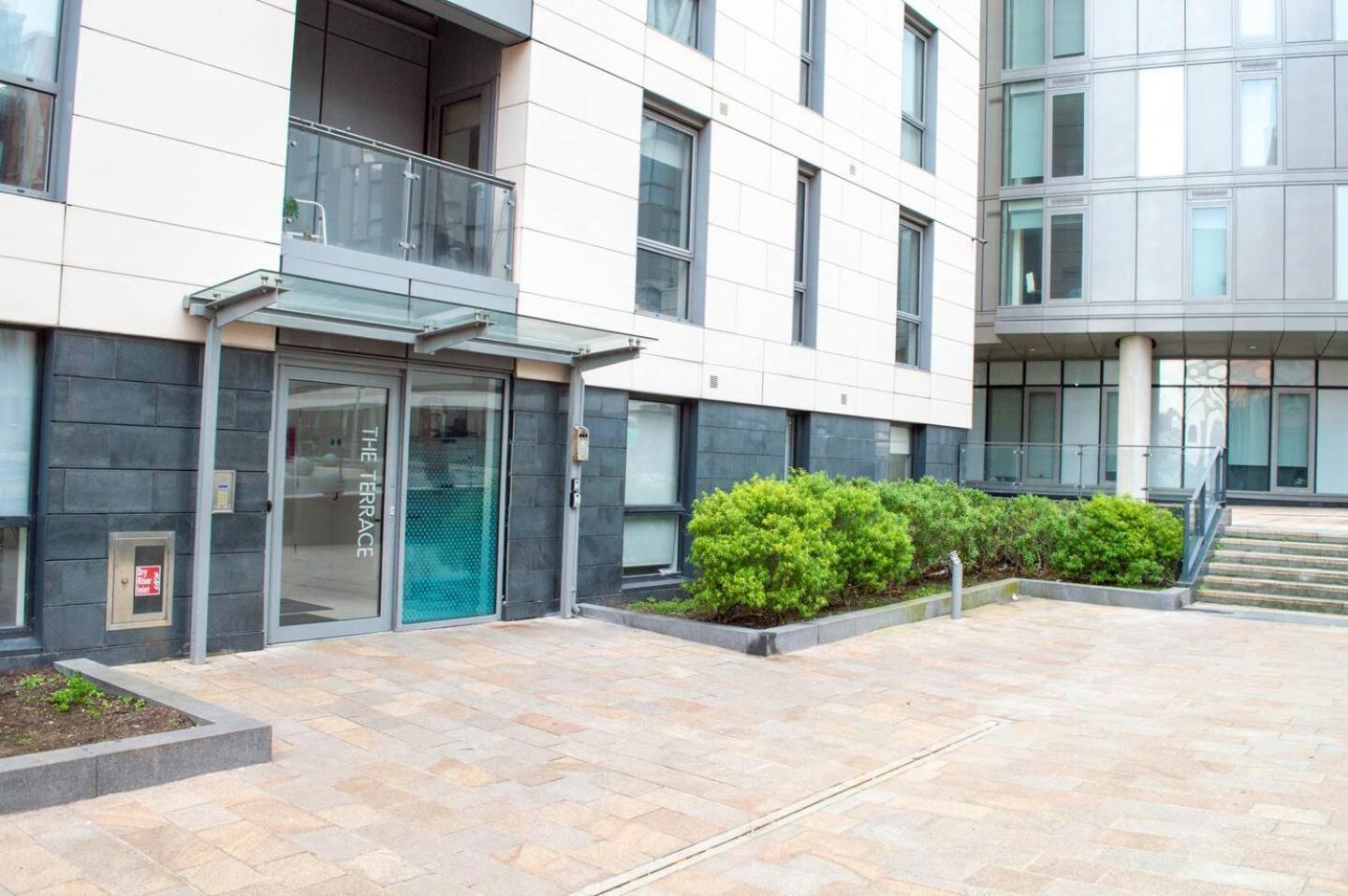 Stunning Mersey View Flat W Parking In Liverpool Extérieur photo