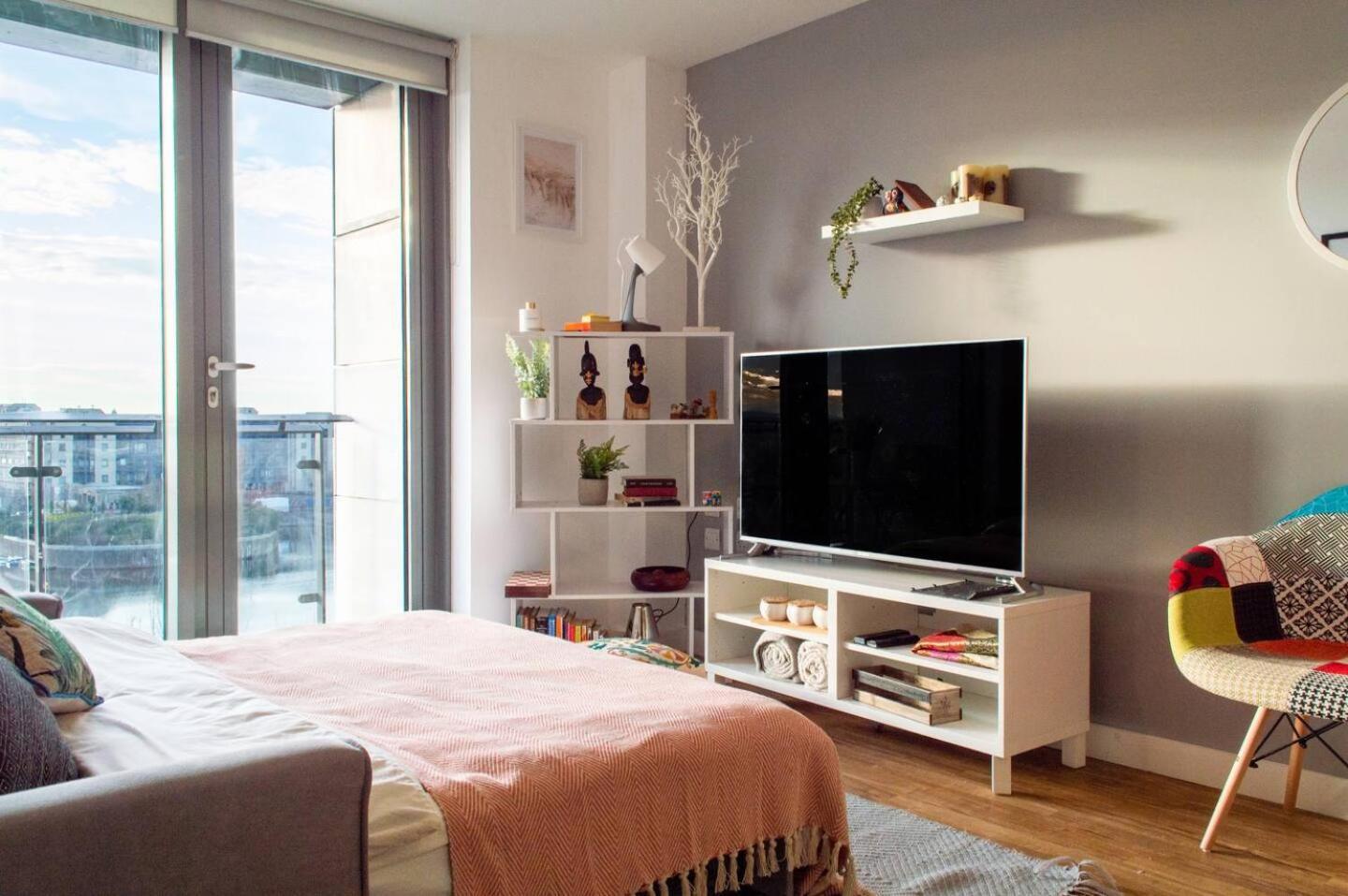 Stunning Mersey View Flat W Parking In Liverpool Extérieur photo