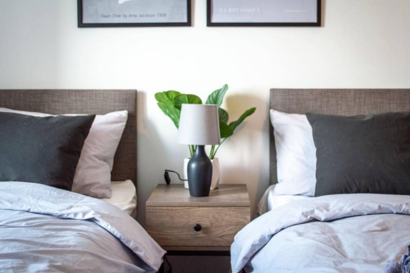 Stunning Mersey View Flat W Parking In Liverpool Extérieur photo