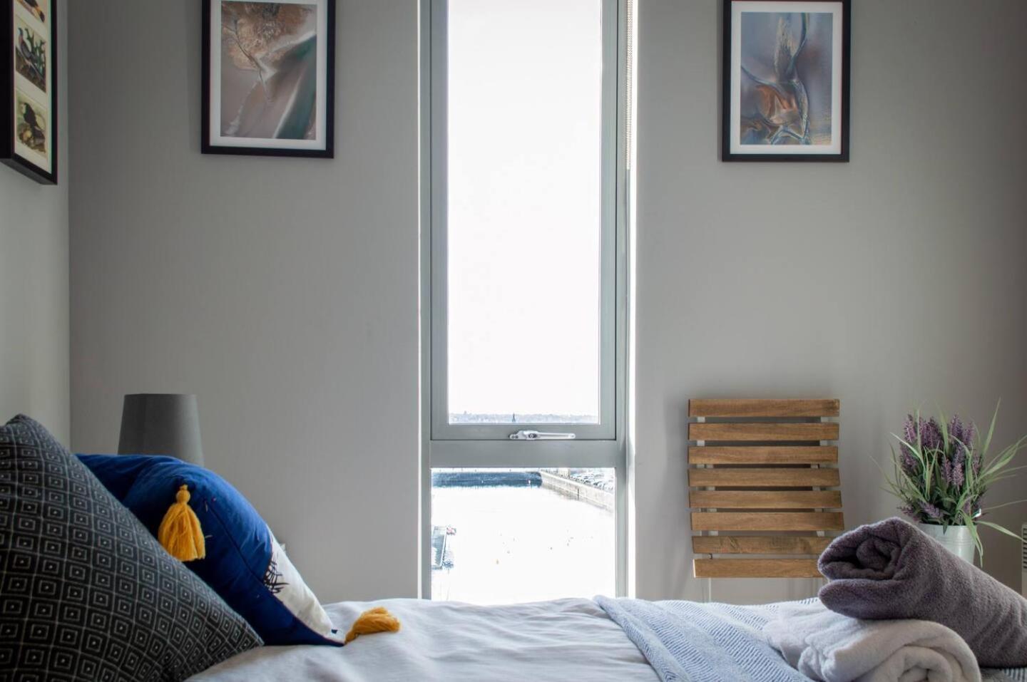 Stunning Mersey View Flat W Parking In Liverpool Extérieur photo